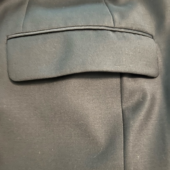 Beautiful, Hickey Freeman Men's Black Suit - Picture 6 of 9